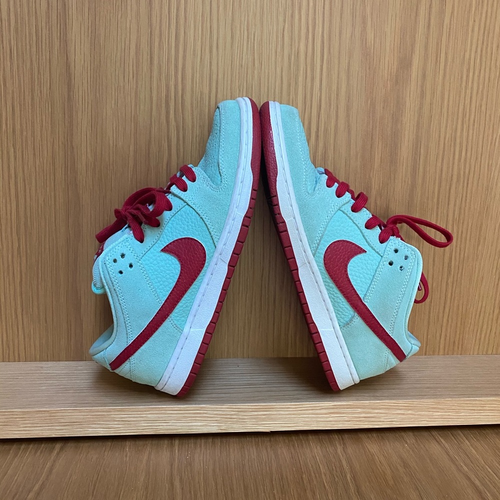 Nike SB Dunk Low Mint Red 8